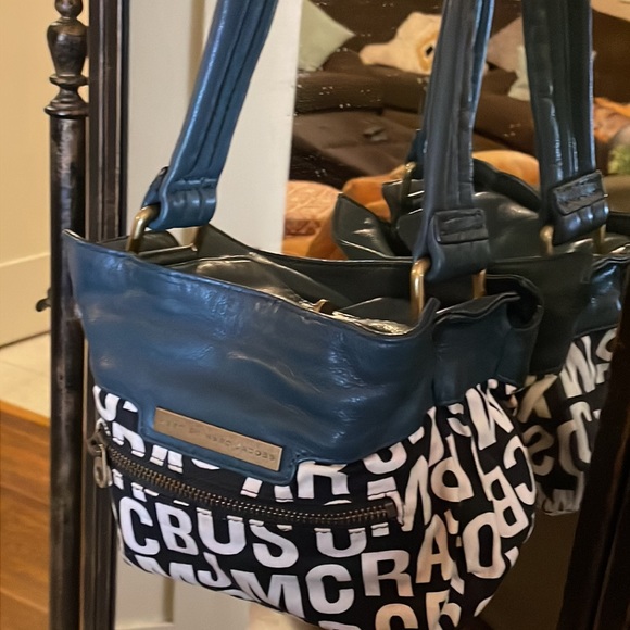 Marc by Marc Jacobs Mini Leather Shoulder Bag - Picture 8 of 8